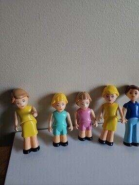 Vintage Little Tikes Dollhouse People Family Figures ..Lot Of Five(5)